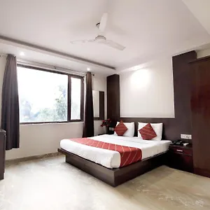 3* Hotel The Paradise In - Near Karol Bagh Metro Station